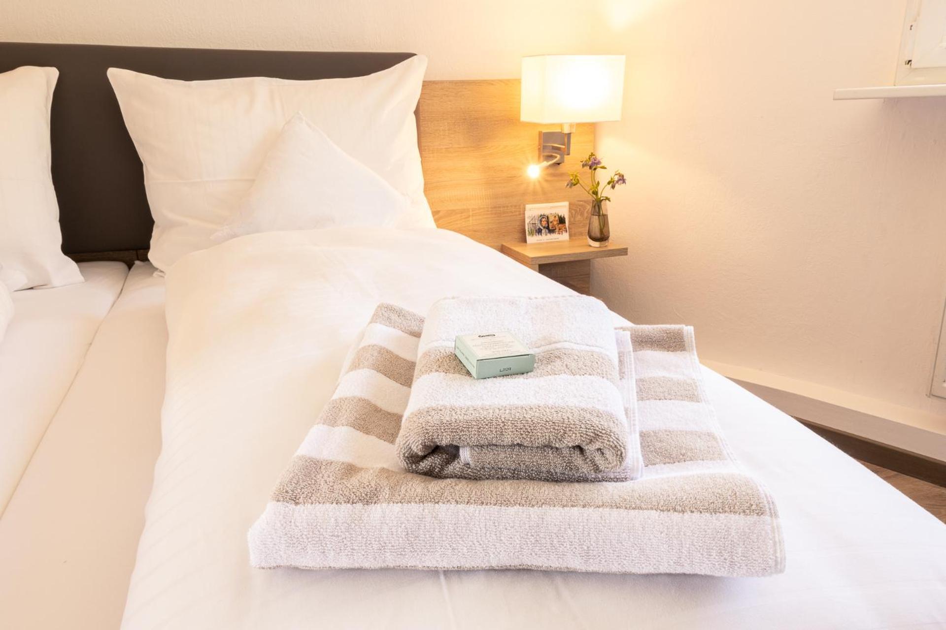 Heimatherz Hotel Garni Herdecke Room photo